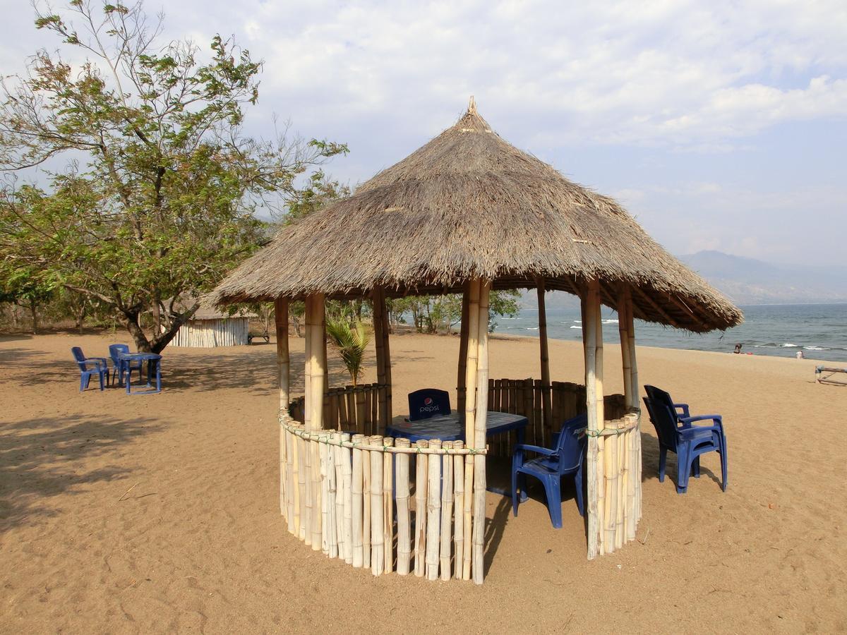 Matema Lake Shore Resort Eksteriør billede
